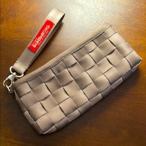 RARE Harvey’s seatbelt bag wristlet champagne tan